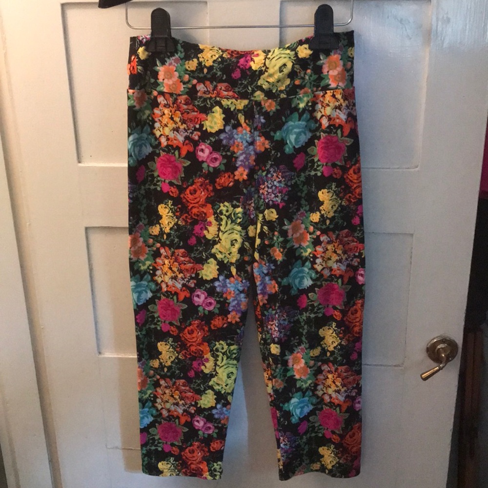 Soft knit Crop leggings NWOT